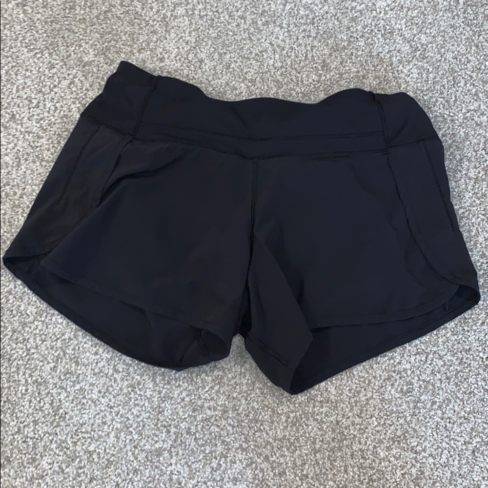 Lululemon black “run times” short 4”